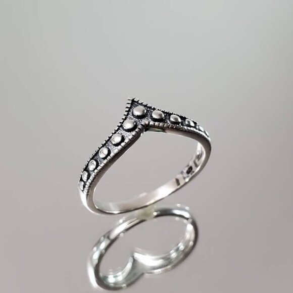 Beaded Chevron Sterling Silver Women Ring, Bali V Shape Ring, Minimalist Bohemia - Picture 3 of 10